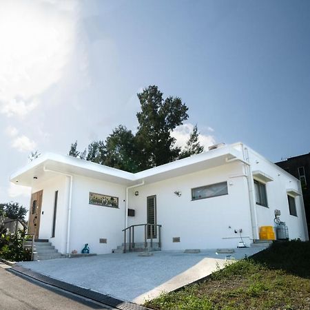 #3Ldk一軒家 #長期滞在可能 #海まで4分-- Starry Sky Resort Okinawa -- Onna Exterior photo